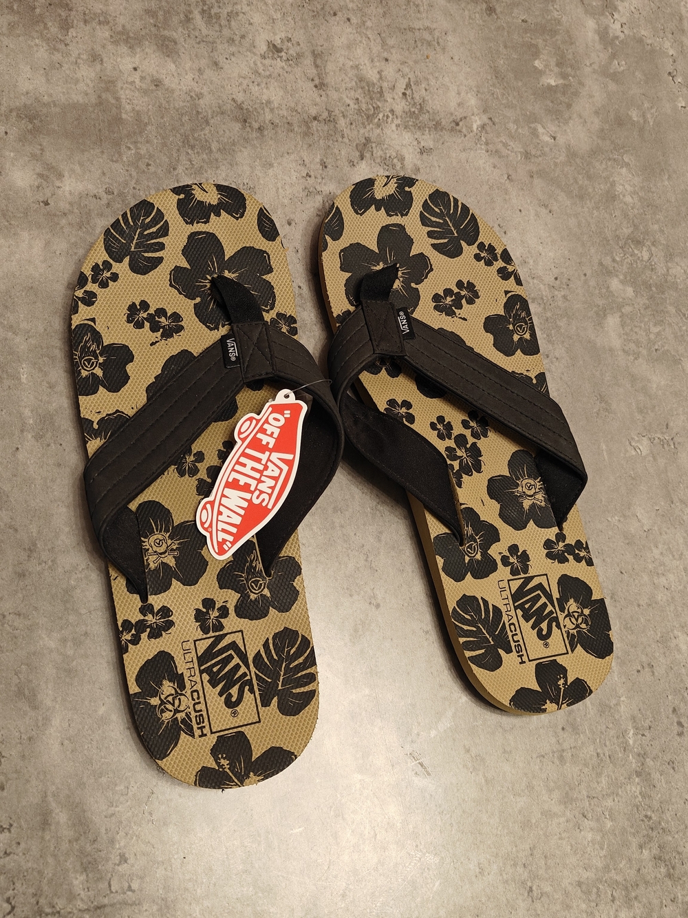 🆕 NWT Vans Floral Print Flip Flops - Black & Tan